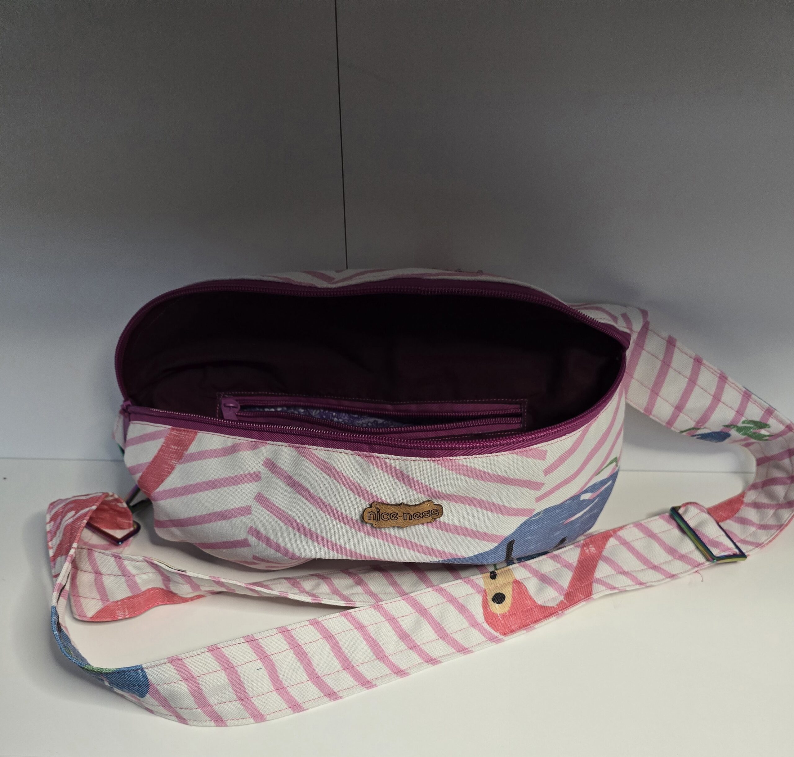 Dazzling flamingos - Image 2